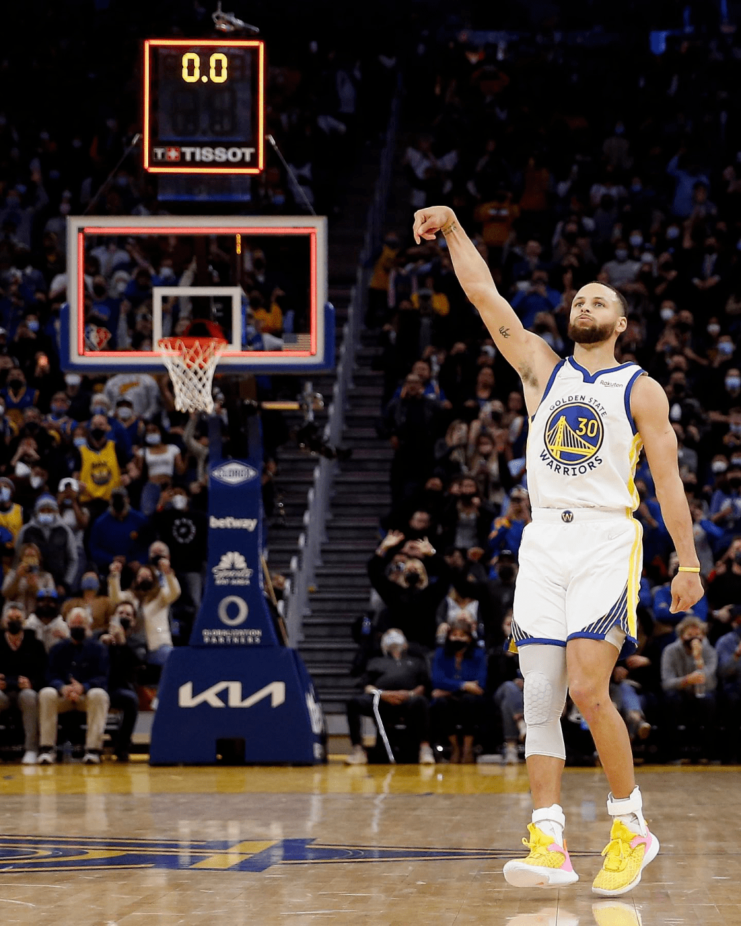 KAIYUN SPORTS-转折点！犹他爵士绝杀压哨，亚冠赛前攻防权衡，媒体盛赞，心理建设被强调